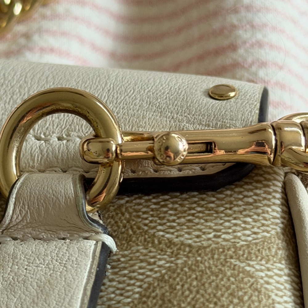 Coach Purse - Picture 13 of 13